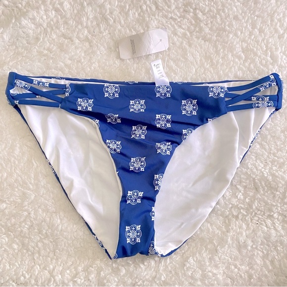 Loft NWT medallion print bikini bottoms Royal blue & white -Size M - Picture 1 of 6